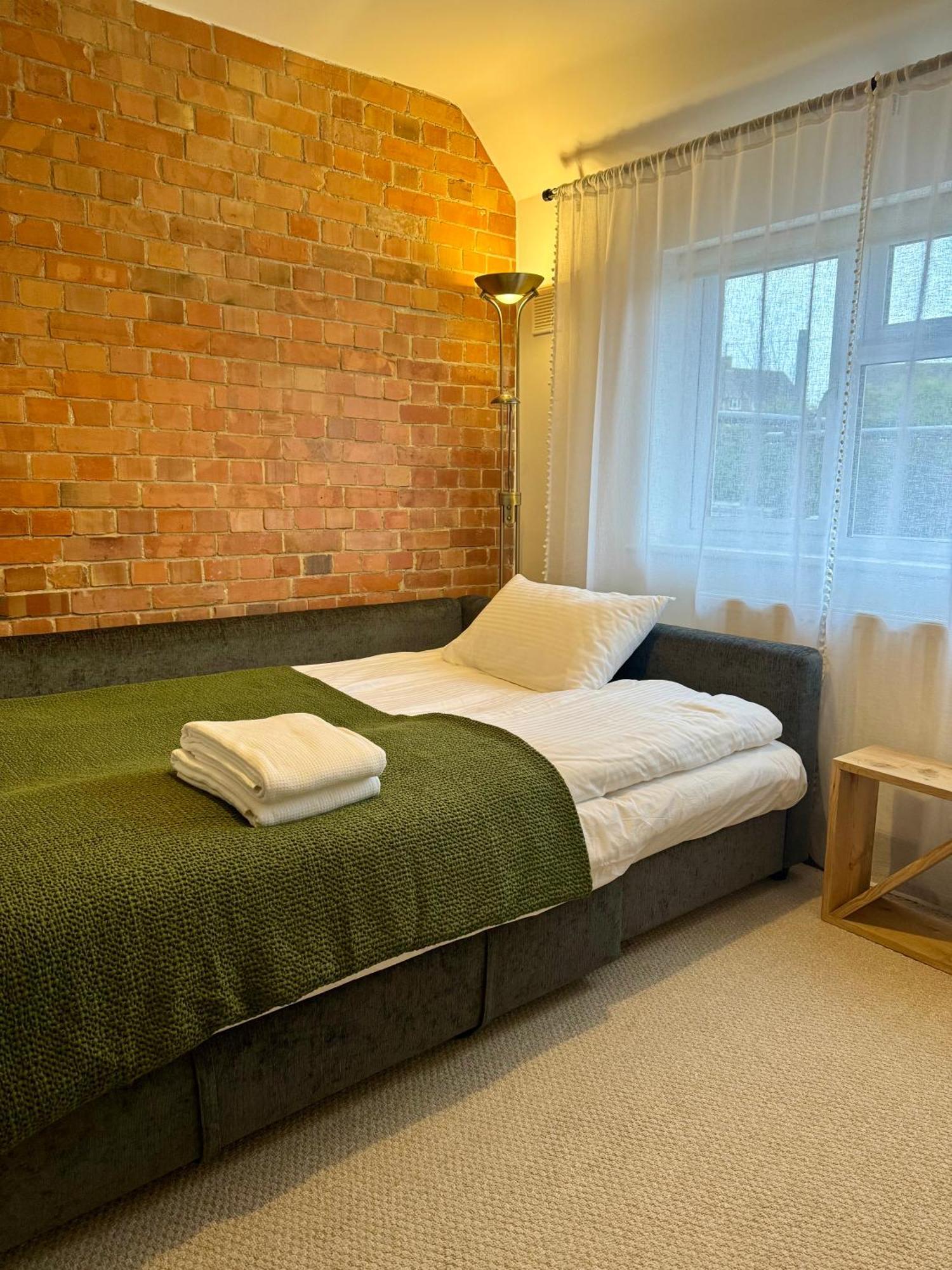 Ferienwohnung Red Brick House Yeovil Exterior foto